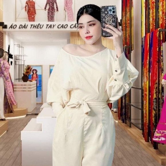 Jumpsuits - Picture 4 of 8